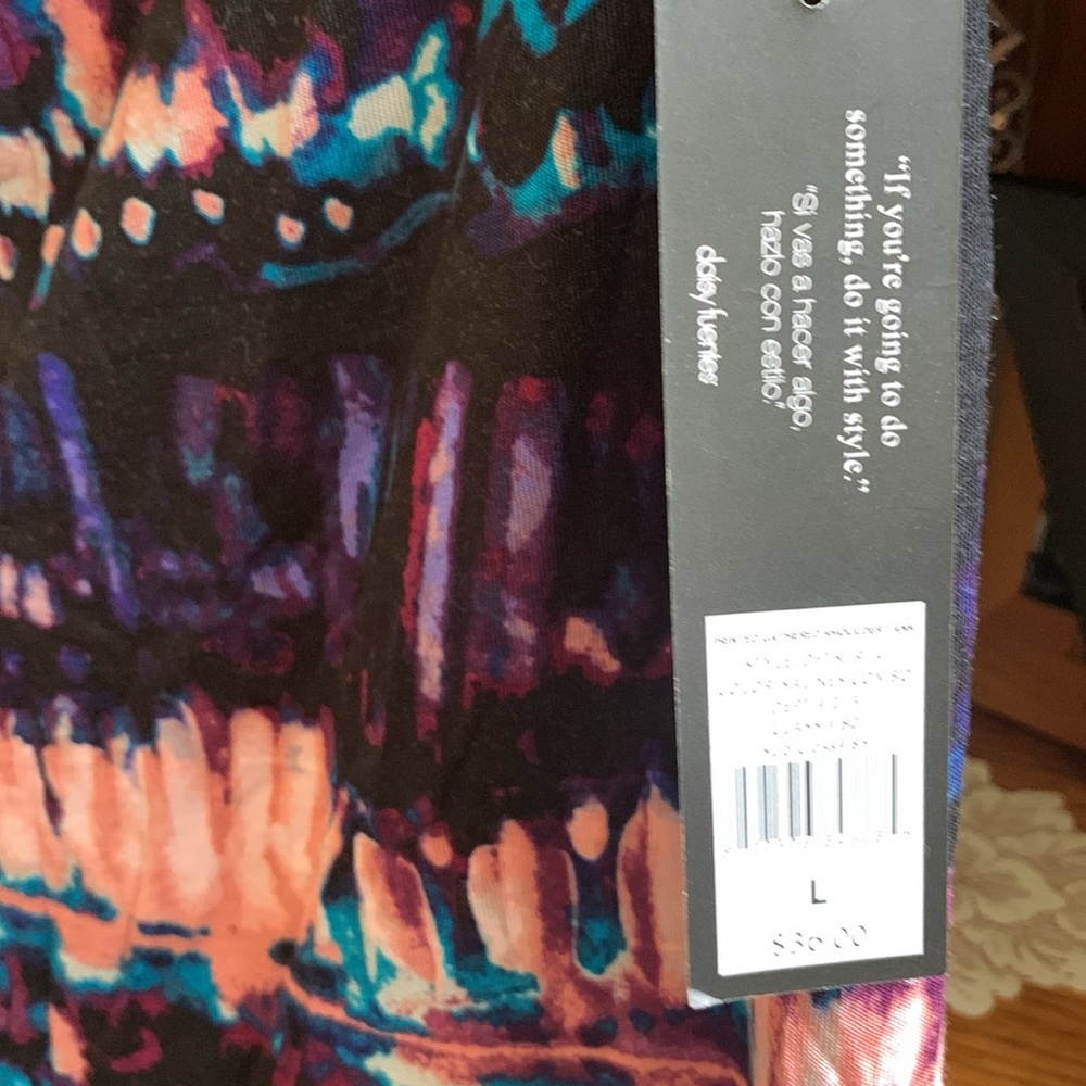 brand new with tag Daisy Fuentes gathered shoulder tank size large. - Picture 3 of 4